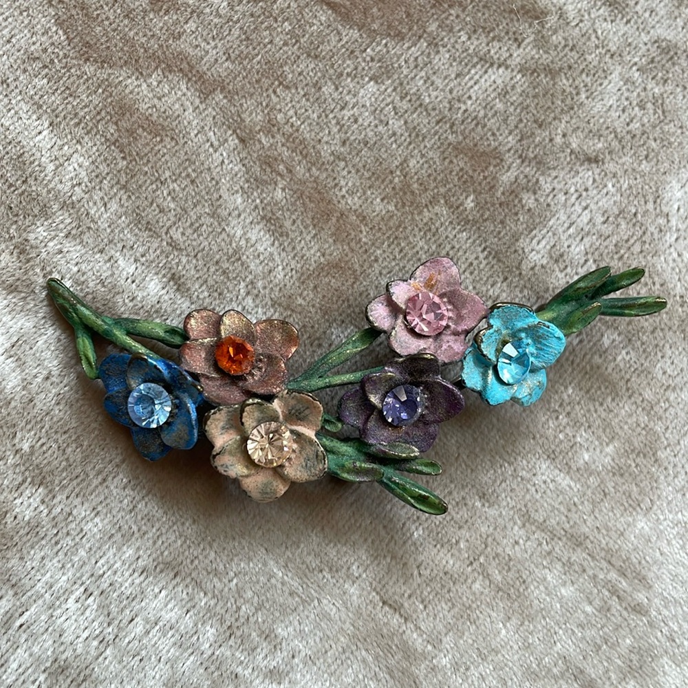 Vintage floral pin with crystals